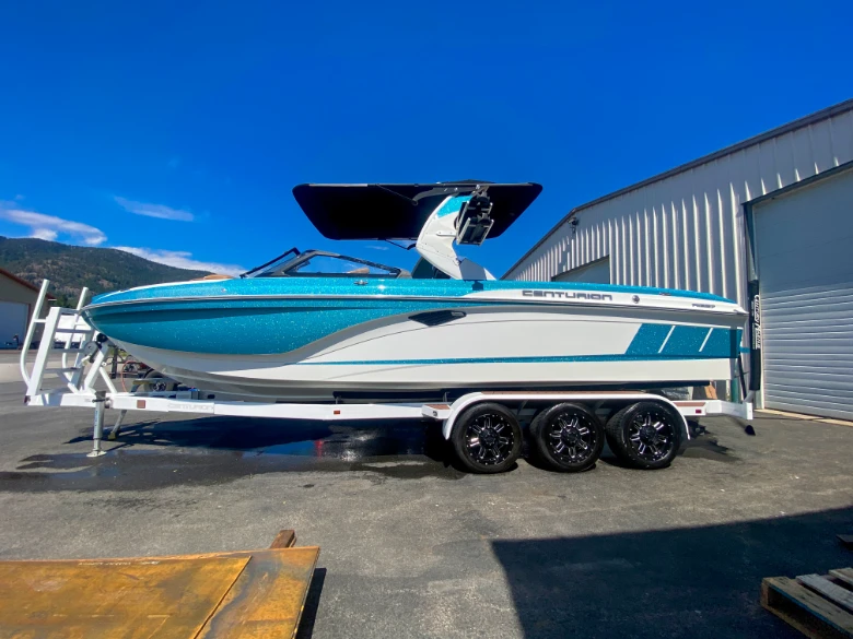Glossy Centurion boat detailed by Bonner mobile detailing